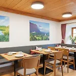 Konukevi Gaestehaus Keilhof Am Kirchberg Aschau im Chiemgau
