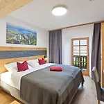 Gaestehaus Keilhof Am Kirchberg 3*