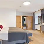 Gaestehaus Keilhof Am Kirchberg 3*