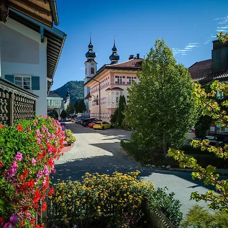 Gaestehaus Keilhof Am Kirchberg 3*