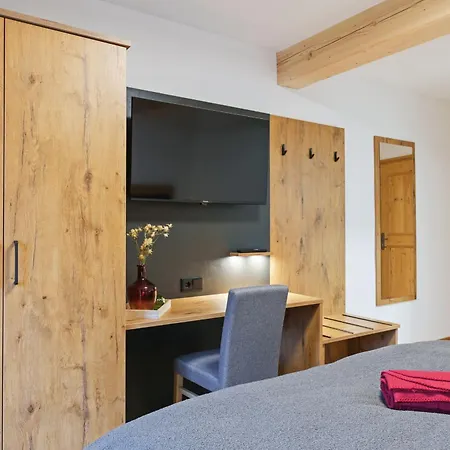 Gaestehaus Keilhof Am Kirchberg 3*