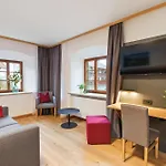 Gaestehaus Keilhof Am Kirchberg 3*