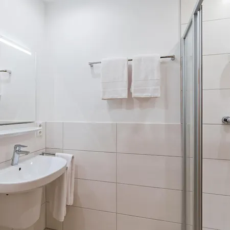 Keilhof Am Kirchberg 3*