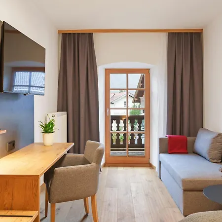 Keilhof Am Kirchberg Gasthof 3*