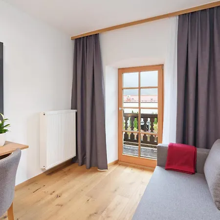 Keilhof Am Kirchberg 3*
