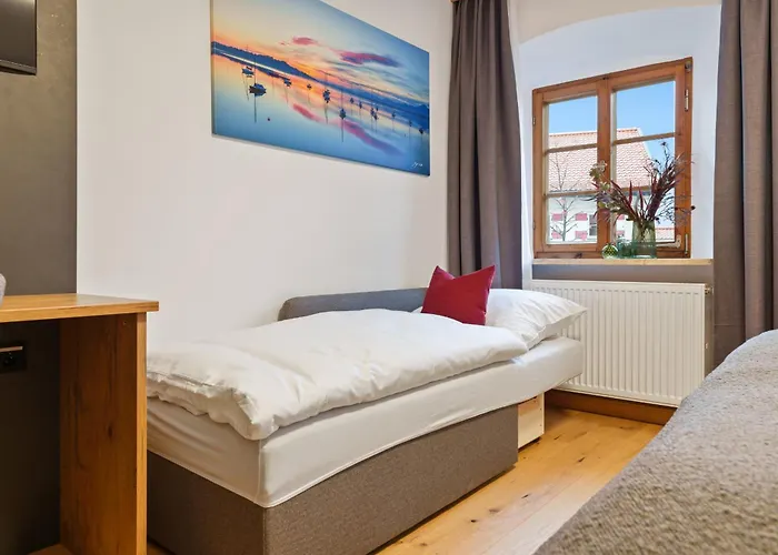 Gaestehaus Keilhof Am Kirchberg 게스트하우스 3*